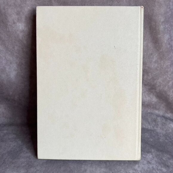 Your Complete Wedding Planner Book For The Perfect Bride & Groom-to-be 1977 HC - Picture 2 of 12